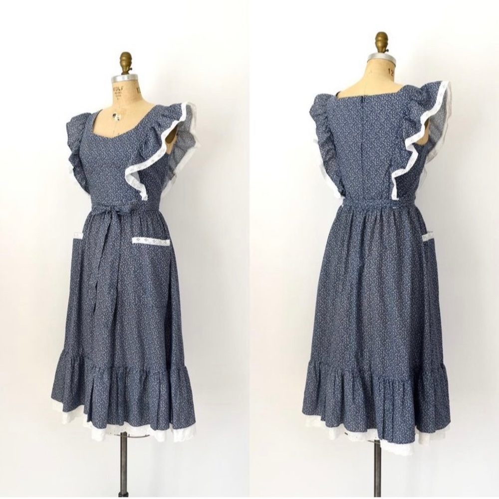 Vintage 1970s floral prairie dress pockets blue and white lace gunne sax style - Picture 2 of 6